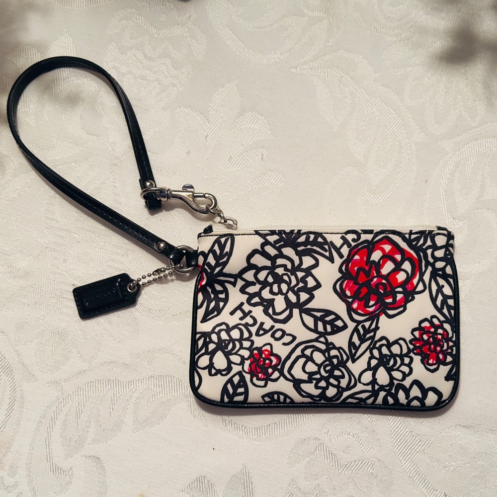 NWOT Coach Y2K Poppy Graffiti Floral Wristlet